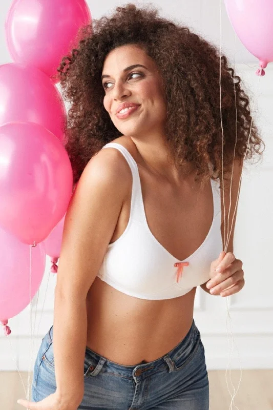 Women's white bras for a clean appearanceAmoena Lee Wire Free Mastectomy Bra