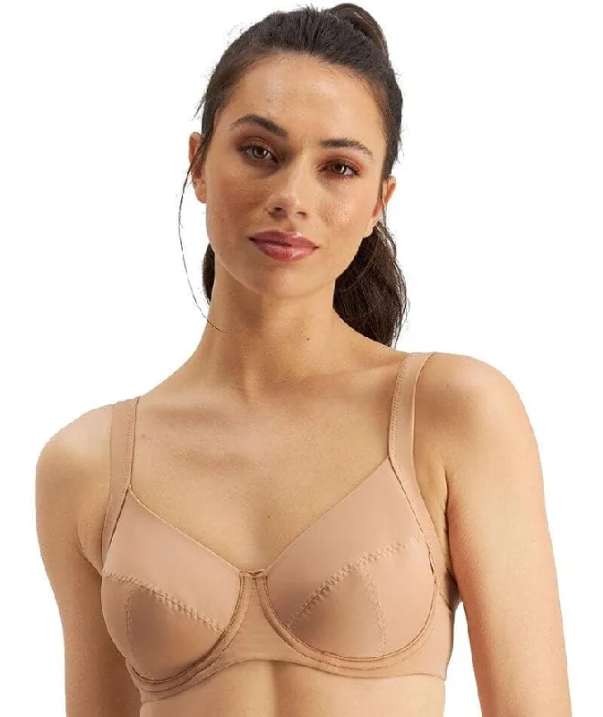 Women's bras with a lift and separate functionBerlei Euphoria Non-Contour Sports Bra - Blush Latte